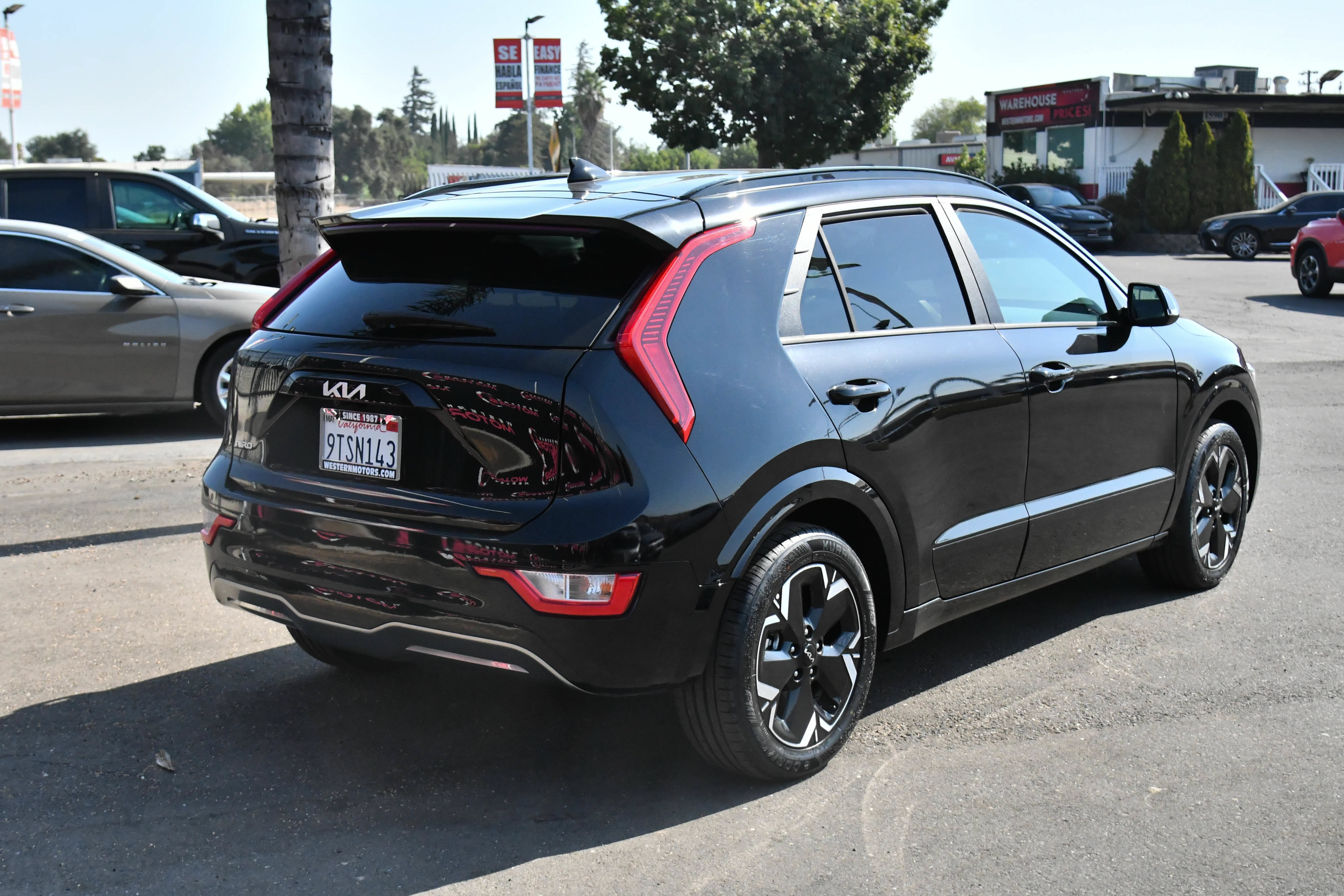 Used 2025 Kia Niro Wind FWD image 8