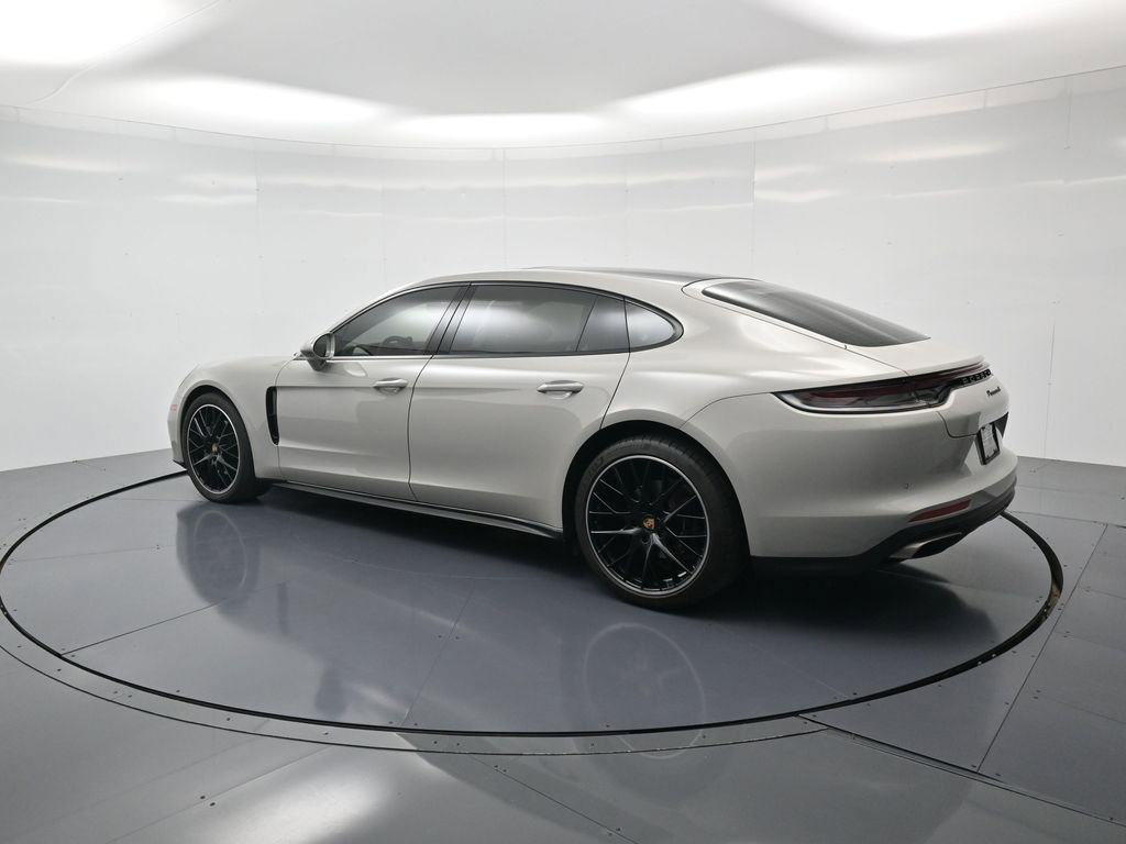 Certified 2022 Porsche Panamera 4 Executive image 3