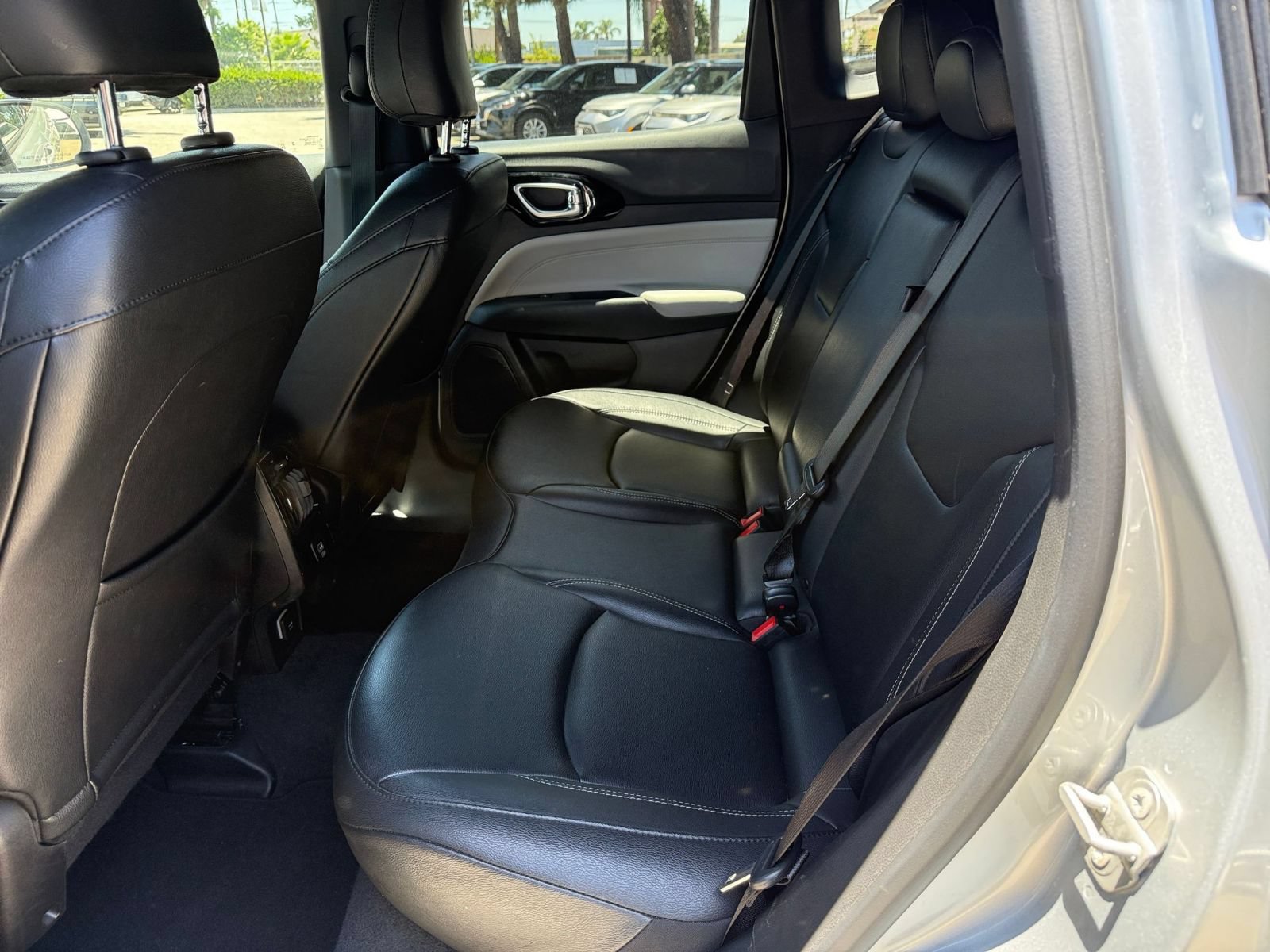 Used 2025 Jeep Compass Limited AWD/4WD image 22