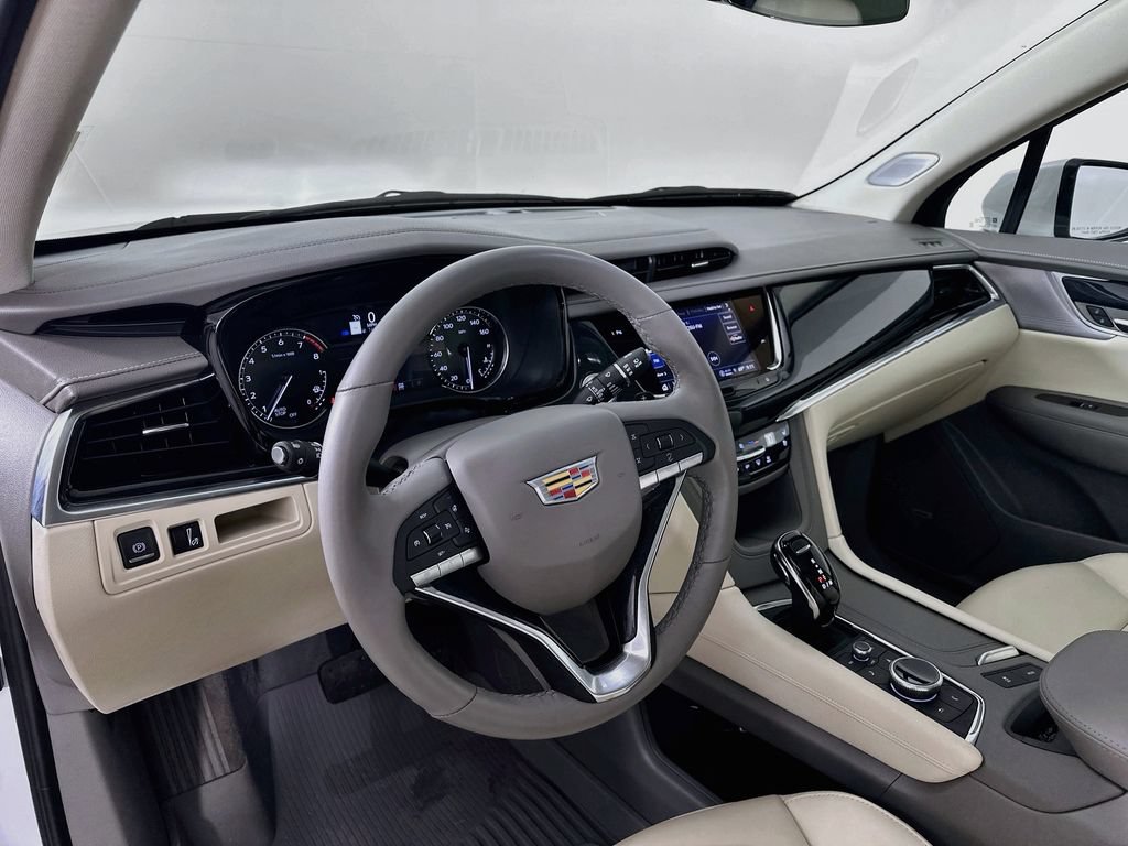 Certified 2024 Cadillac XT6 Premium Luxury w/ LPO, Floor Liner Package AWD/4WD image 9