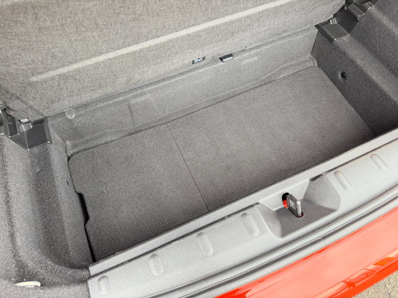 Used 2019 MINI Cooper 2-Door Hardtop w/ Storage Package image 31