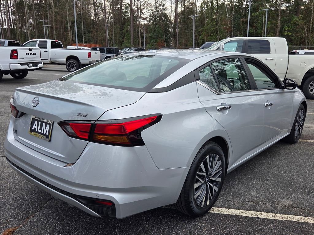 Used 2024 Nissan Altima 2.5 SV image 10