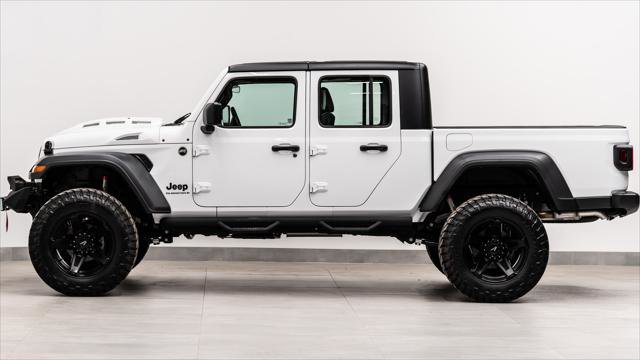 Used 2025 Jeep Gladiator Sport AWD/4WD image 11