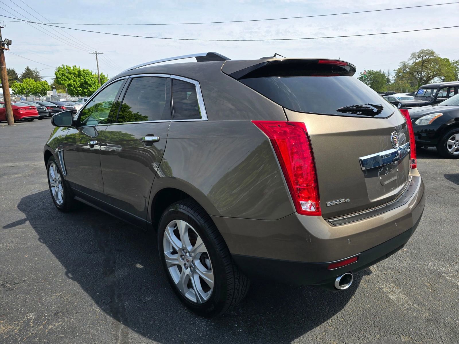 Used 2016 Cadillac SRX Performance w/ Driver Awareness Package AWD/4WD image 3