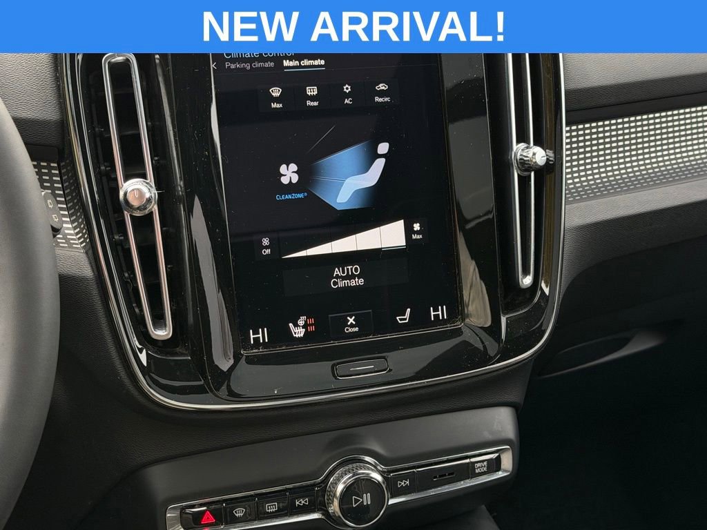 Used 2022 Volvo XC40 T5 R-Design w/ Advanced Package image 32