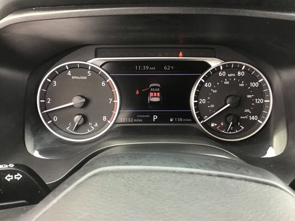 Used 2025 Nissan Rogue S FWD image 18