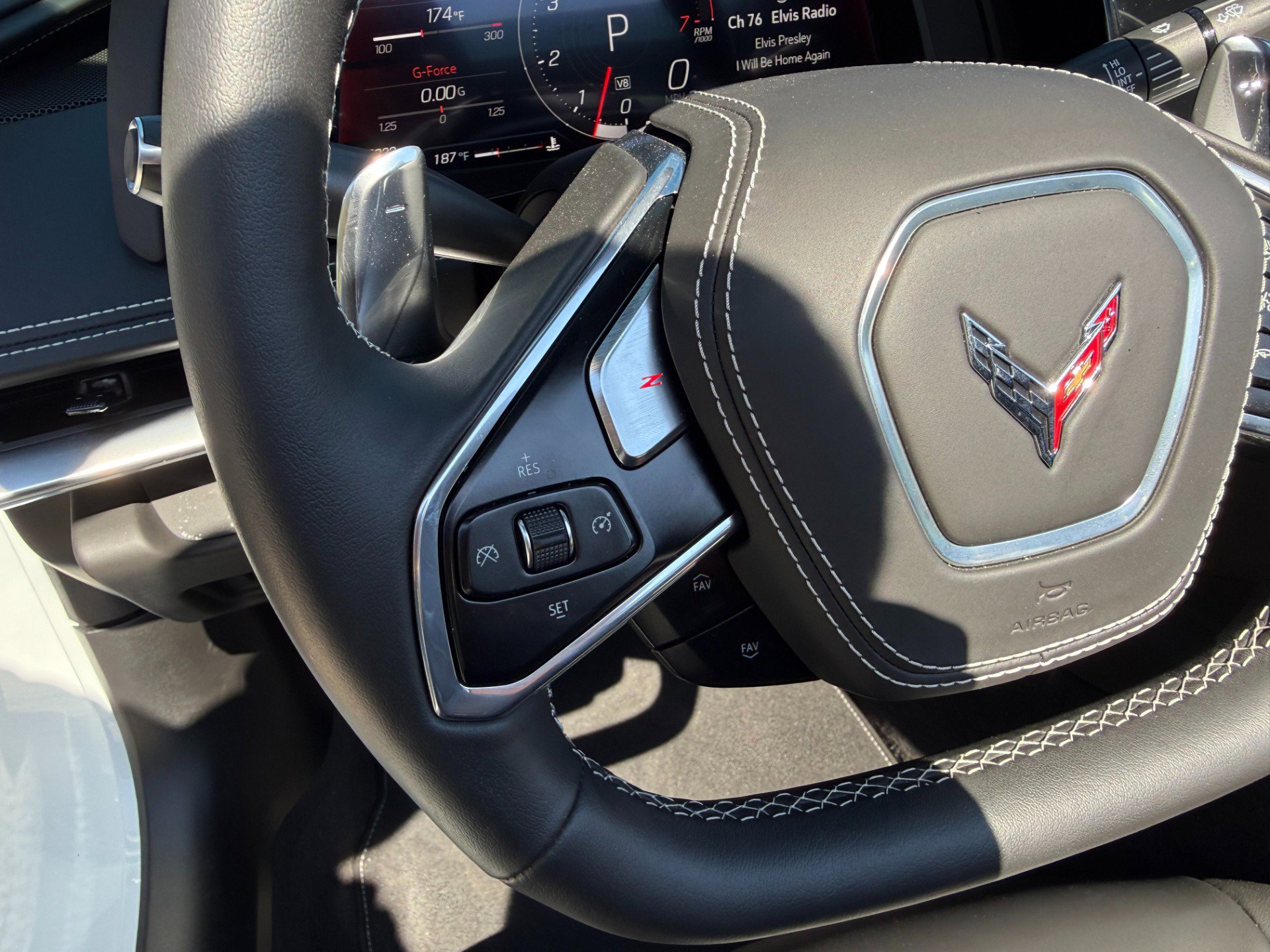 Used 2023 Chevrolet Corvette Stingray Premium Conv w/ Z51 Performance Package RWD image 18