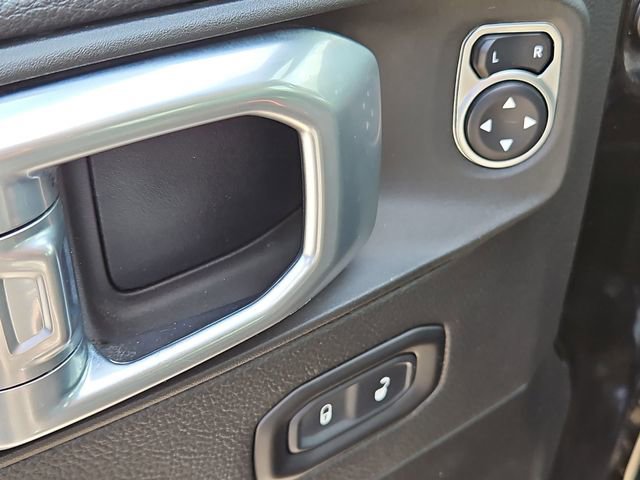 Used 2021 Jeep Gladiator Overland image 24