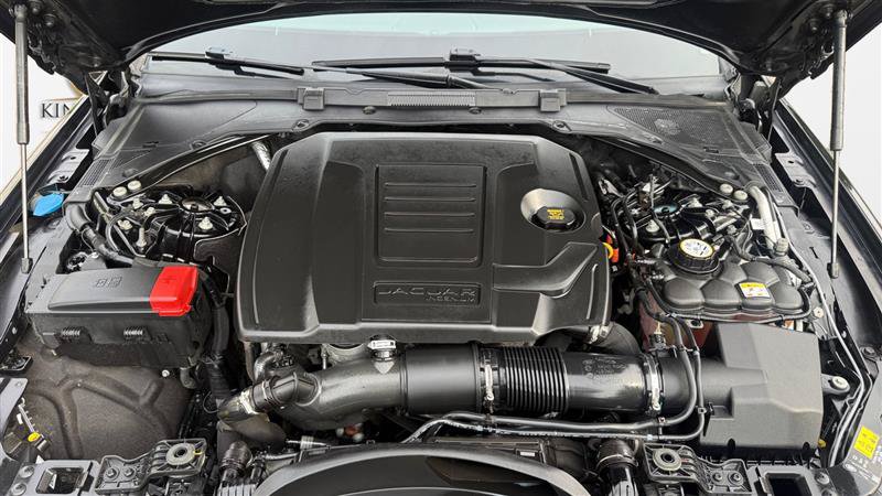 Used 2022 Jaguar XF R-Dynamic SE AWD/4WD image 20