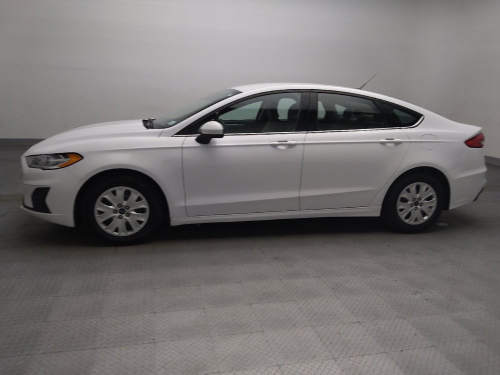 Used 2019 Ford Fusion S FWD image 2
