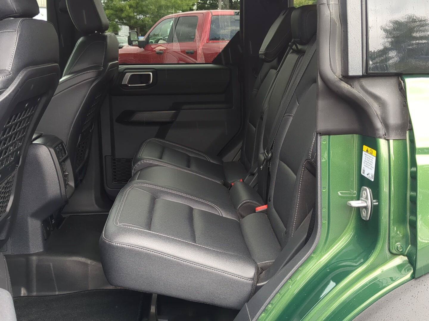 Used 2025 Ford Bronco Badlands AWD/4WD image 18
