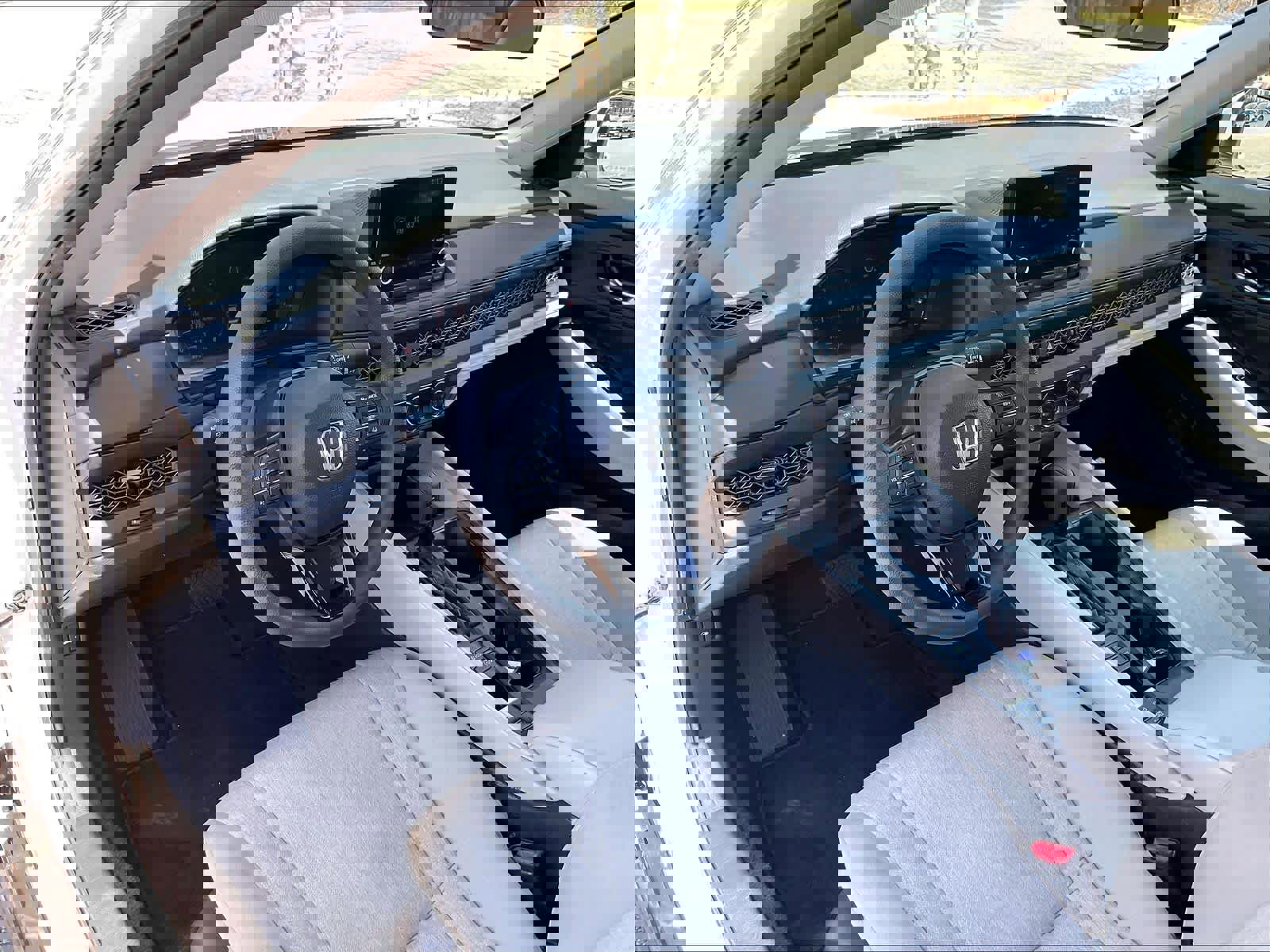 Used 2023 Honda Accord LX image 8