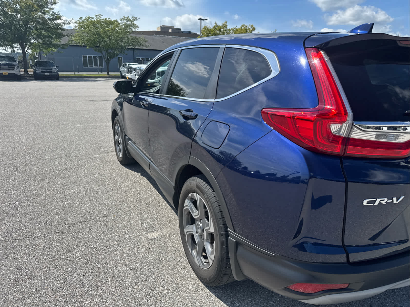 Used 2017 Honda CR-V EX-L image 4
