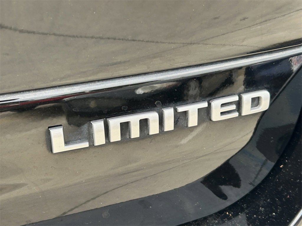 Used 2025 Jeep Grand Cherokee L Limited image 12