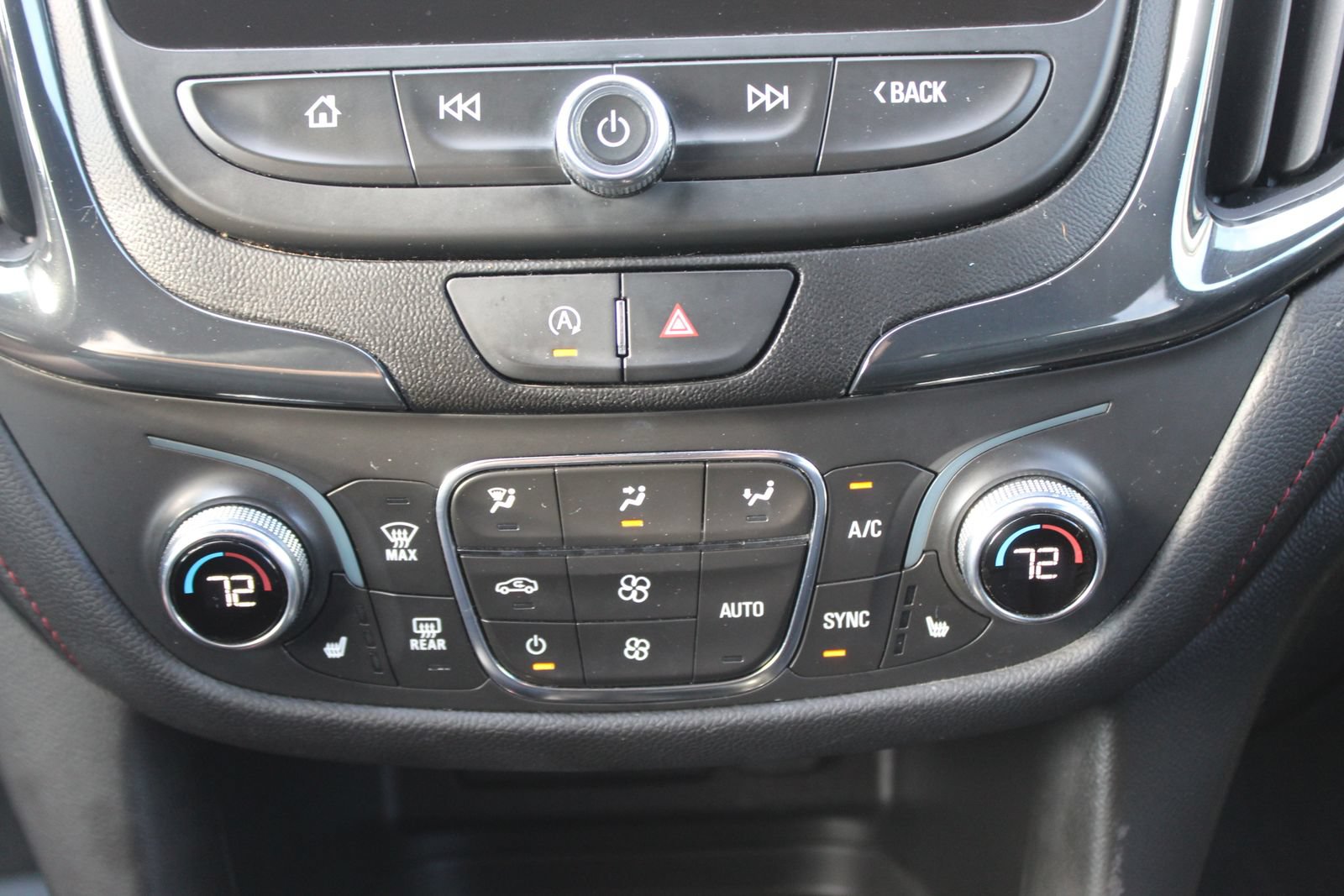 Used 2022 Chevrolet Equinox RS w/ RS Leather Package FWD image 34