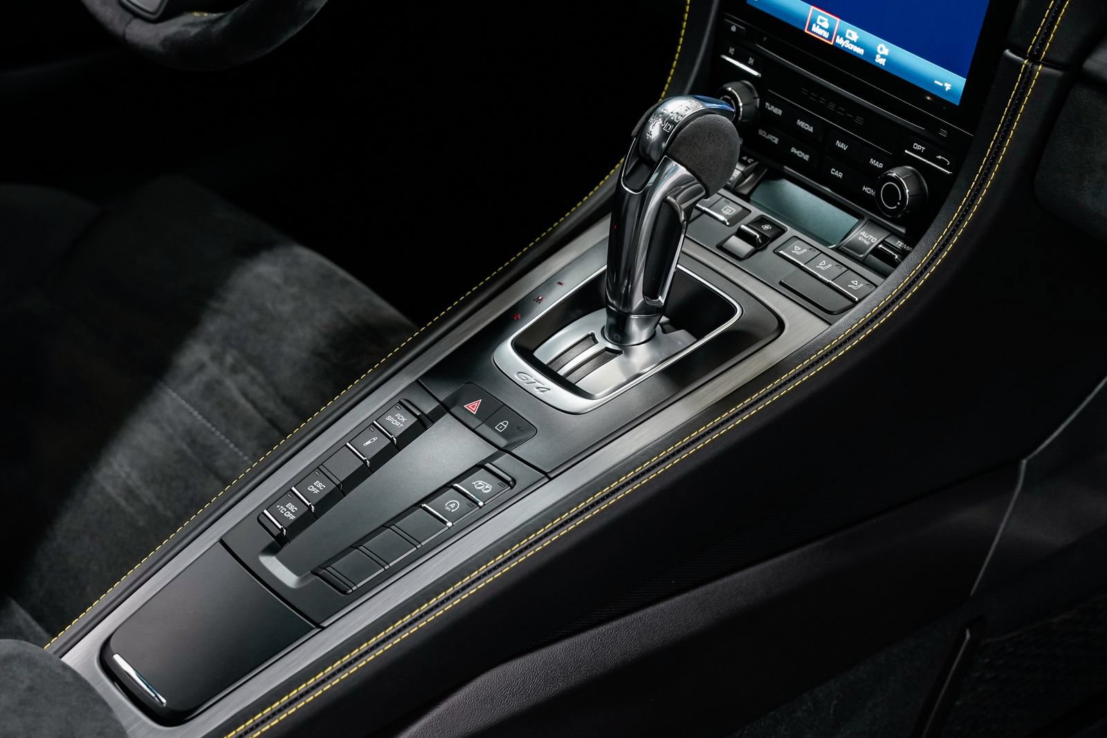 Used 2021 Porsche 718 Cayman GT4 RWD image 26