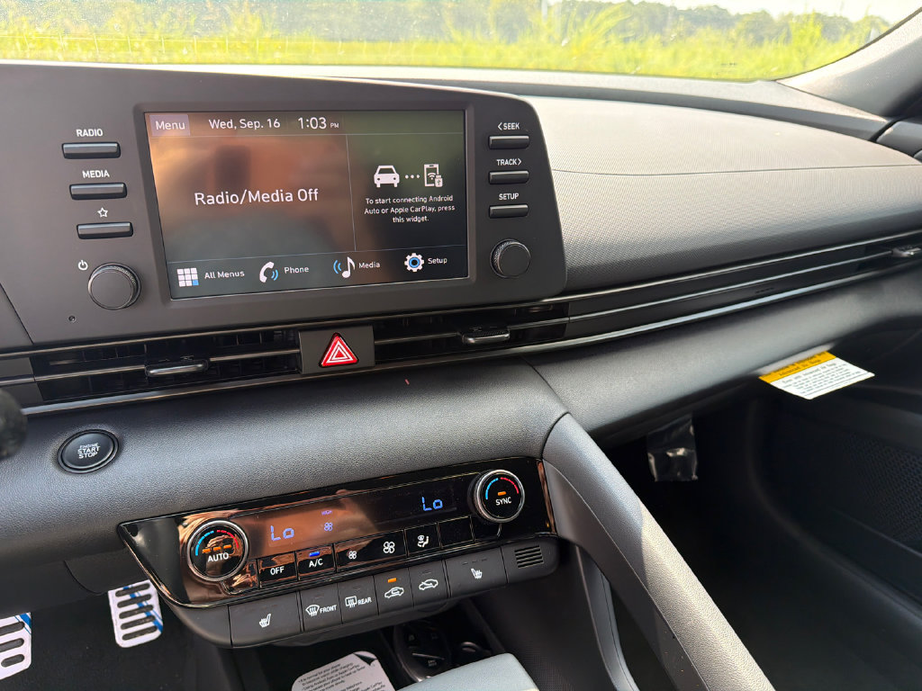 New 2026 Hyundai Elantra SEL Sport FWD image 28