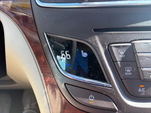 Used 2016 Buick Regal FWD image 25