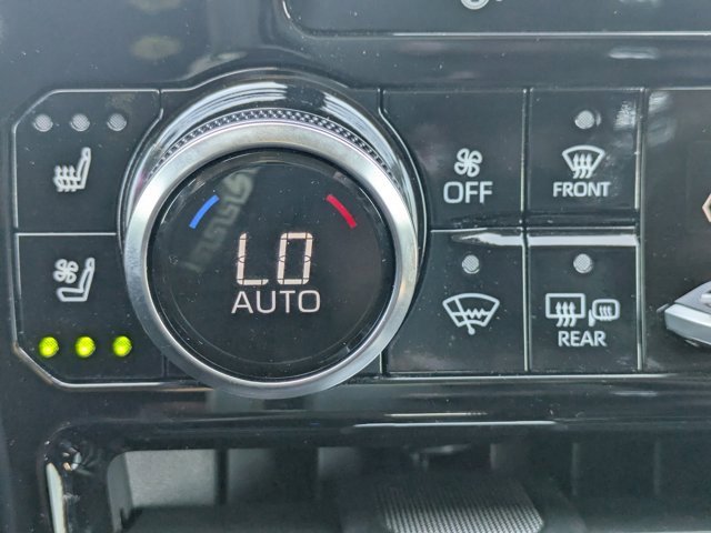 Used 2021 Toyota Highlander Limited image 27