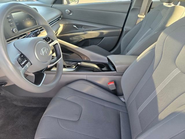 Used 2024 Hyundai Elantra SE image 18