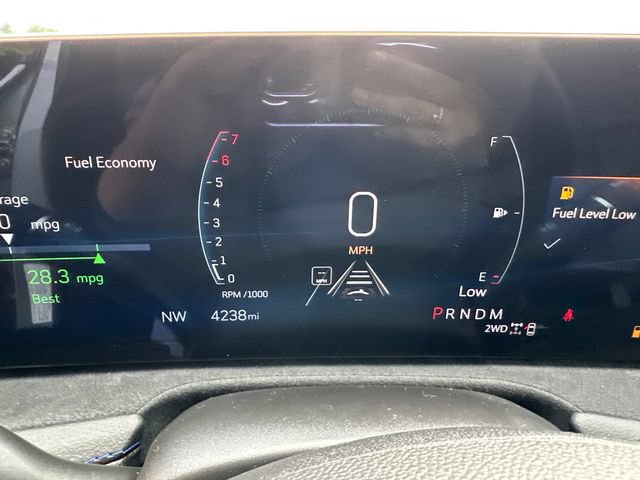 Used 2025 Cadillac XT4 Sport AWD/4WD image 28