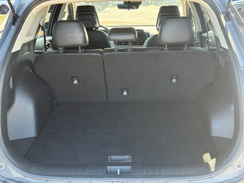 Used 2025 Kia Sportage EX FWD image 15