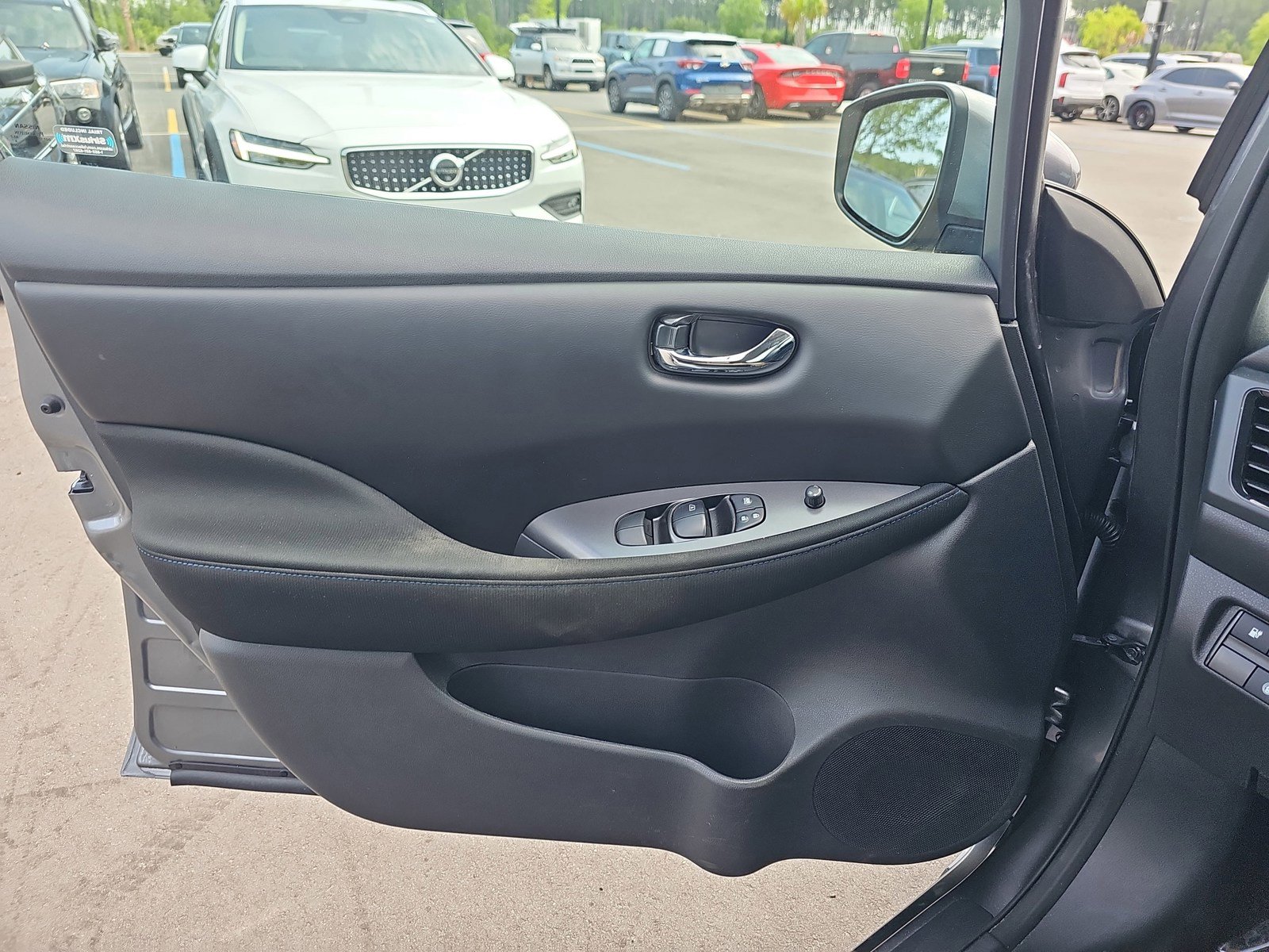 Used 2023 Nissan Leaf S FWD image 35