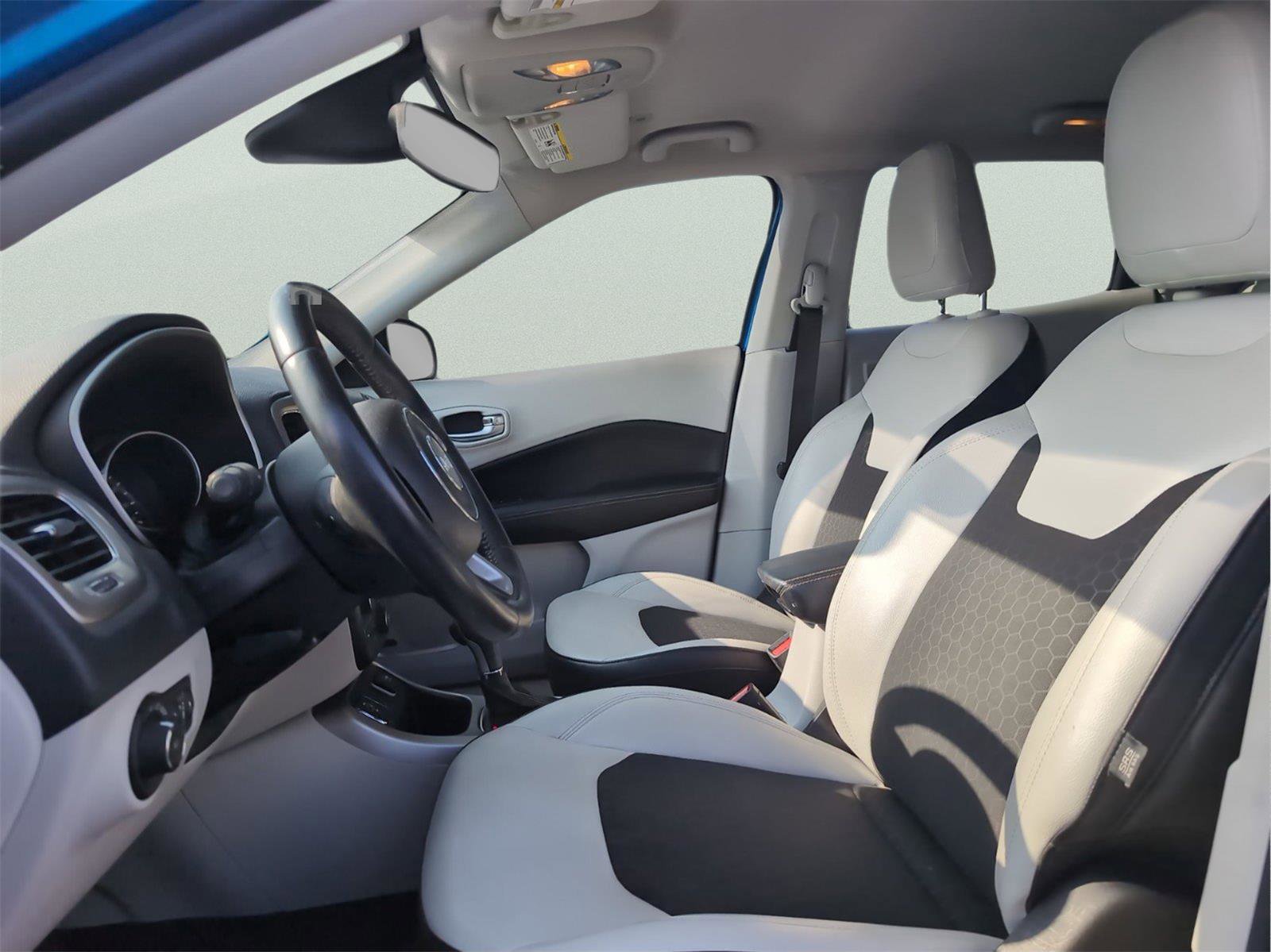 Used 2018 Jeep Compass Latitude w/ Popular Equipment Group image 15