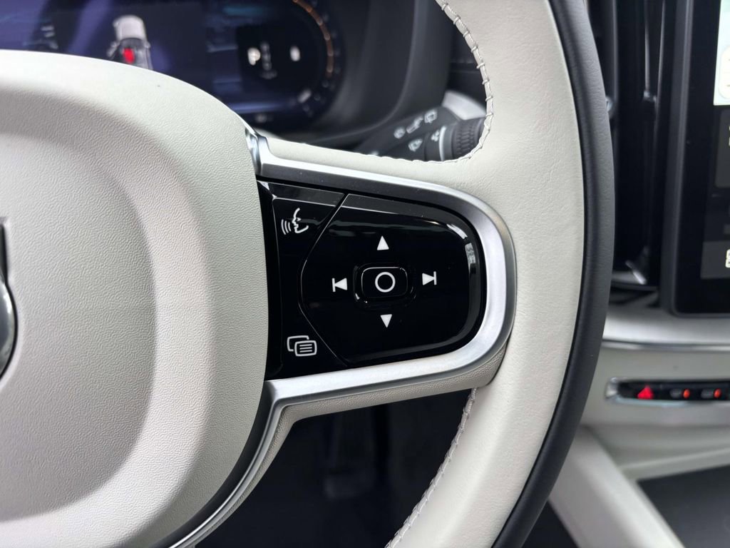 New 2026 Volvo XC60 B5 Ultra w/ Protection Package Premier image 18