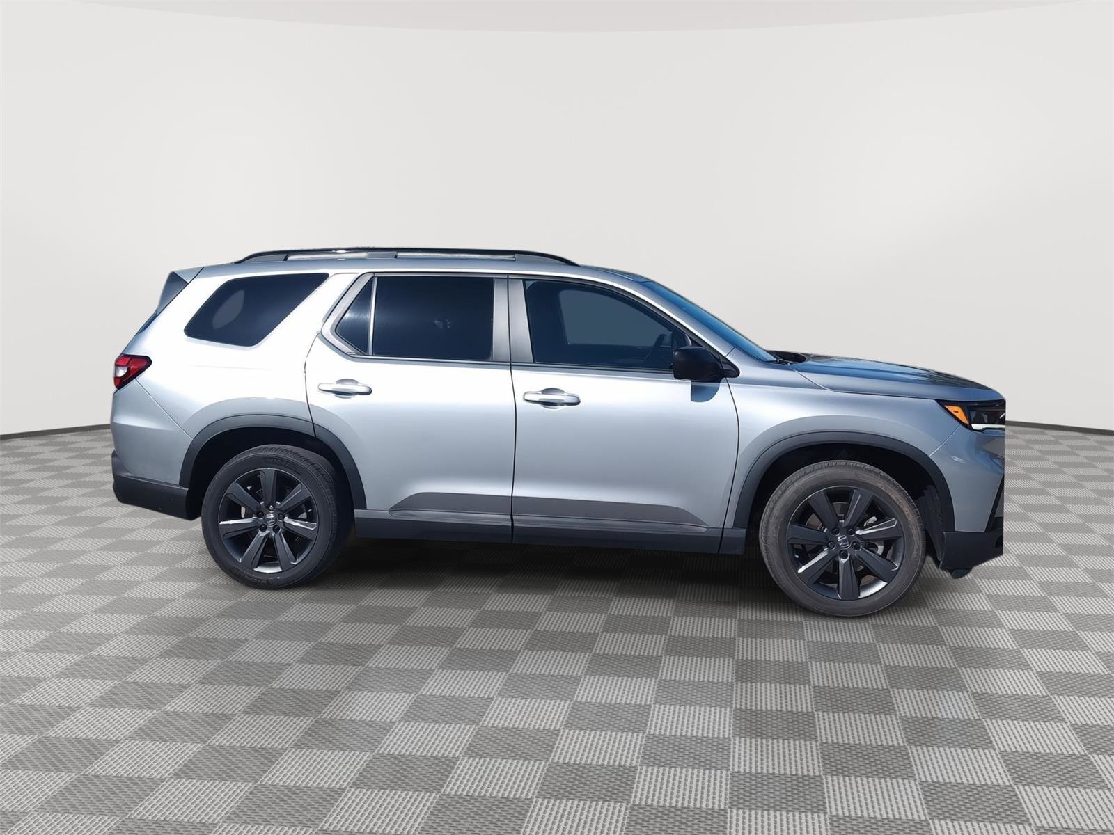 Used 2024 Honda Pilot Sport image 32