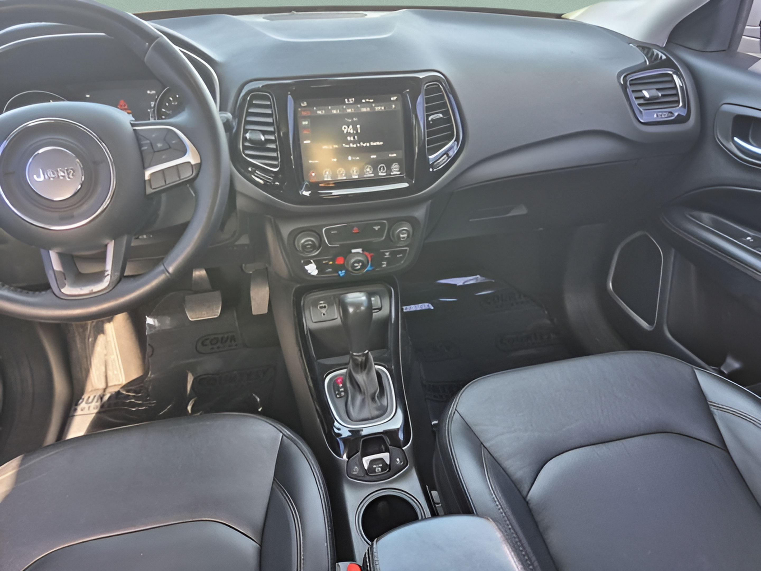 Used 2020 Jeep Compass Limited FWD image 15