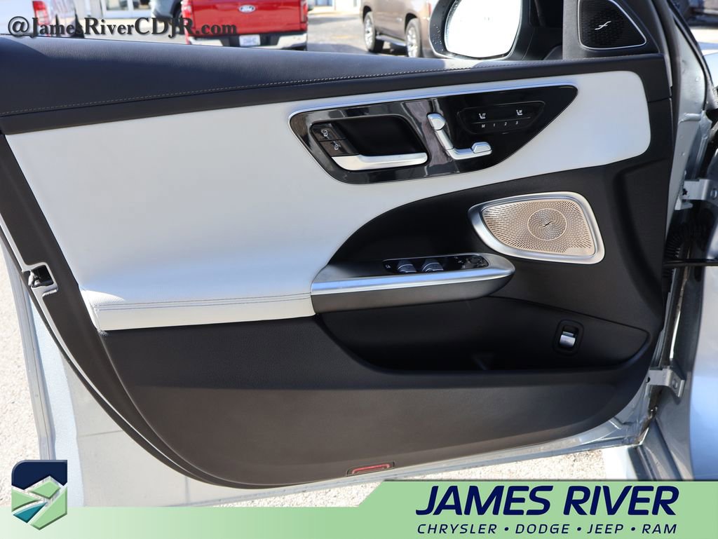 Used 2024 Mercedes-Benz C 300 4MATIC Sedan image 21