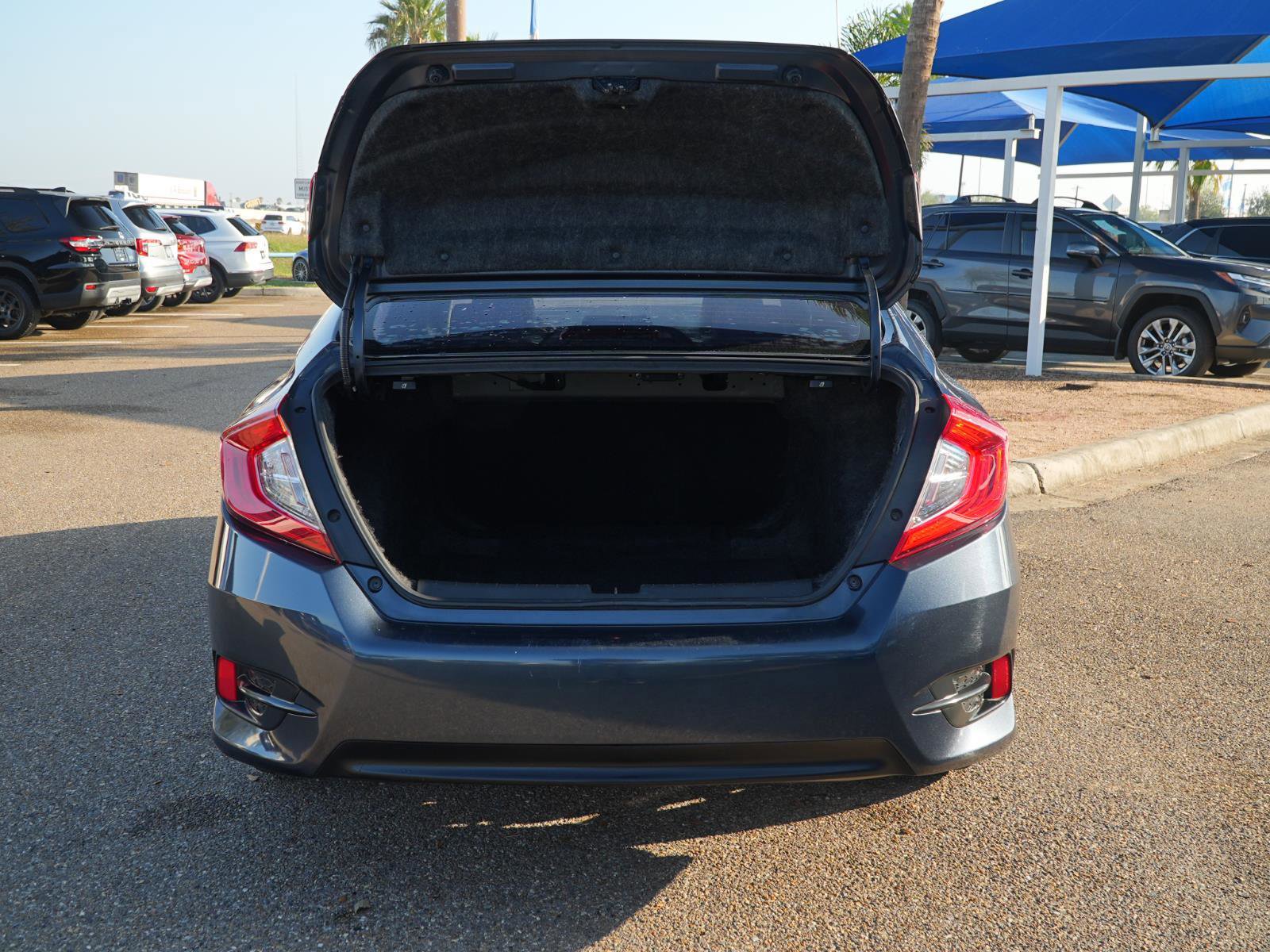 Used 2018 Honda Civic EX image 7