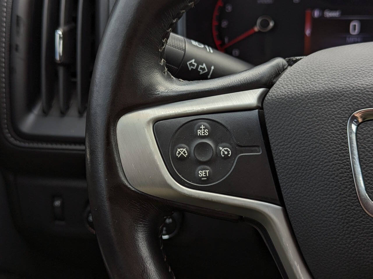 Used 2015 GMC Canyon SLT AWD/4WD image 23