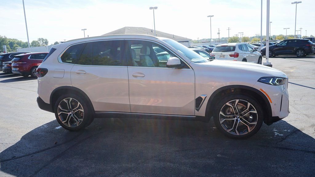 New 2026 BMW X5 xDrive40i image 3