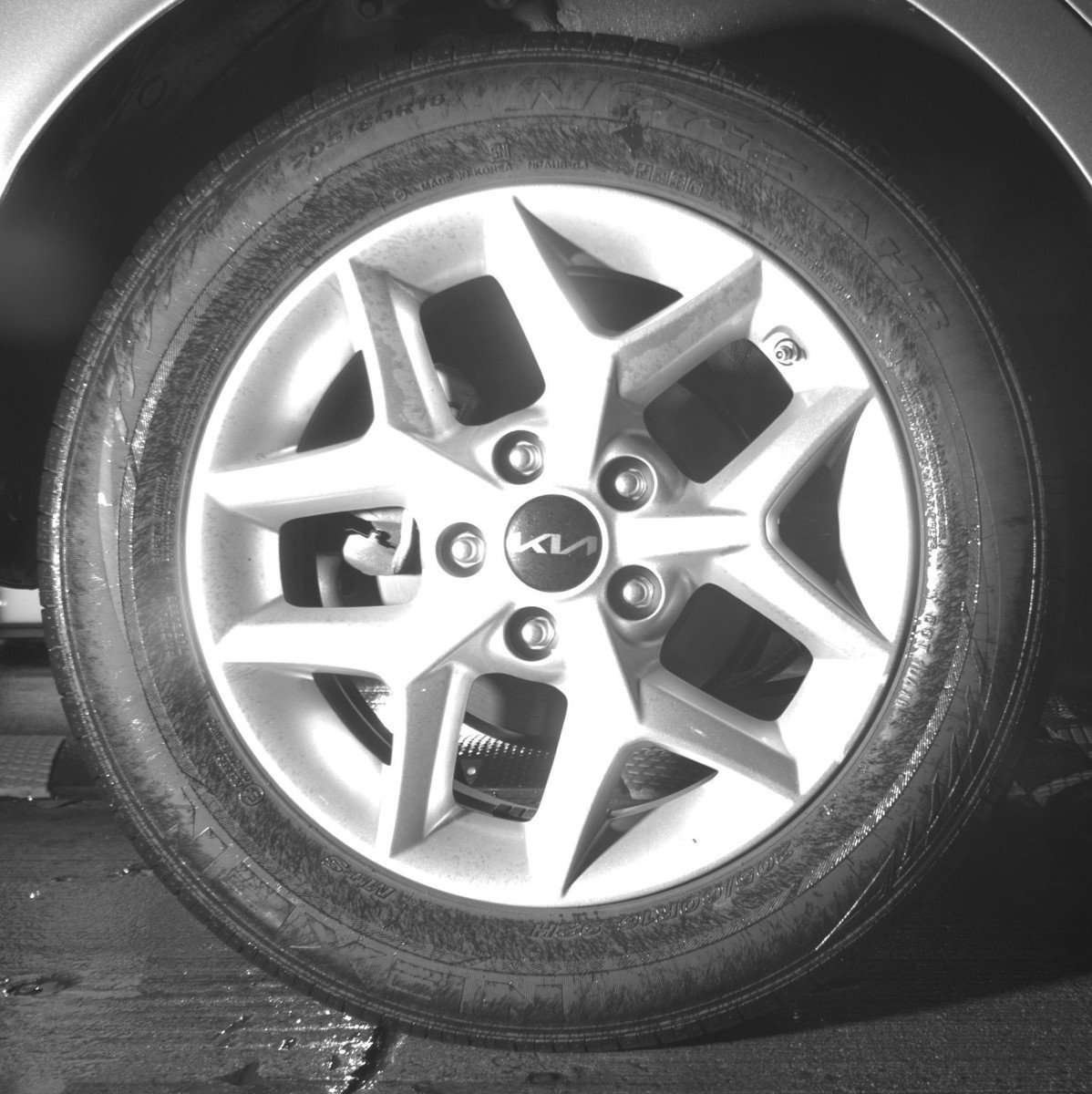 Used 2025 Kia Soul LX w/ LX Technology Package FWD image 15