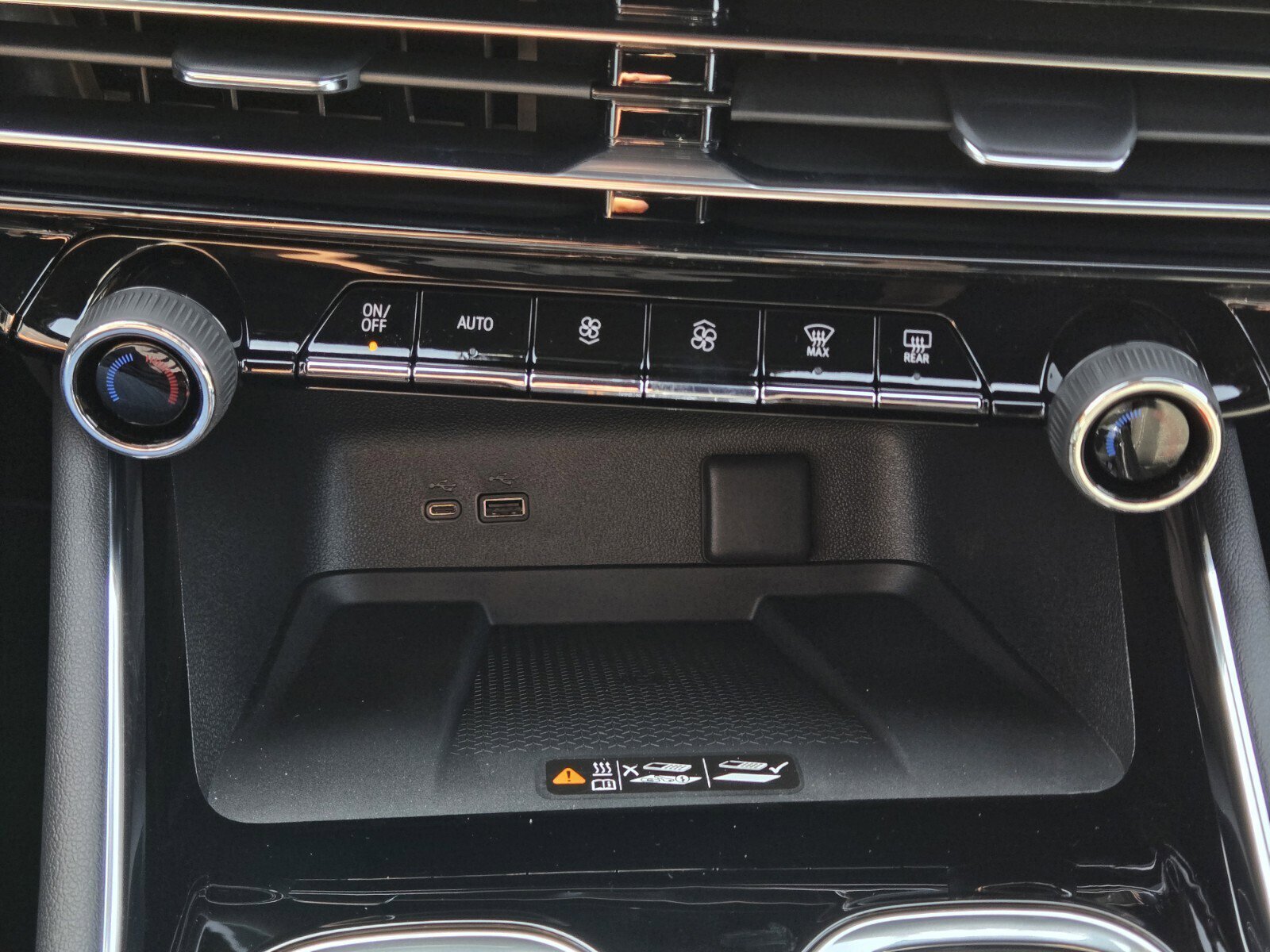 New 2026 Chevrolet Traverse LT w/ Enhanced Driving Package image 16