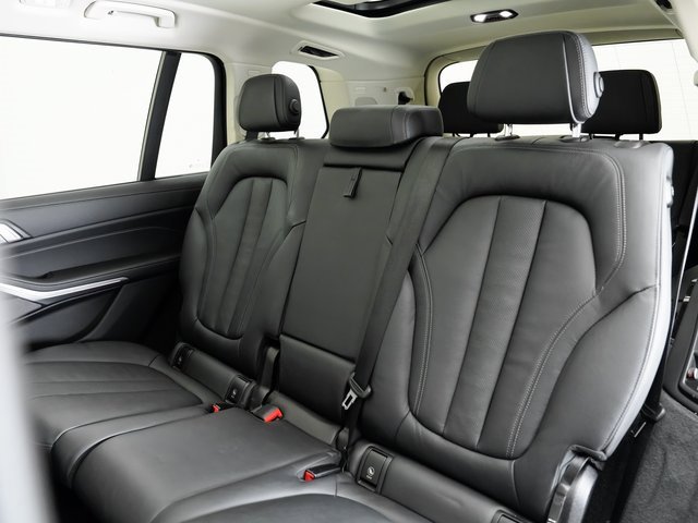 Used 2021 BMW X7 xDrive40i w/ Premium Package image 25