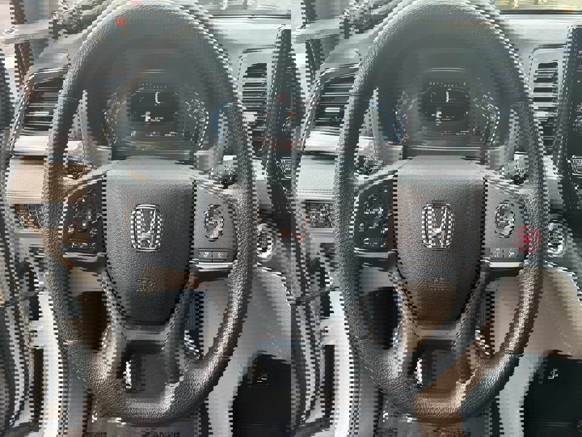 Certified 2023 Honda Odyssey EX image 11