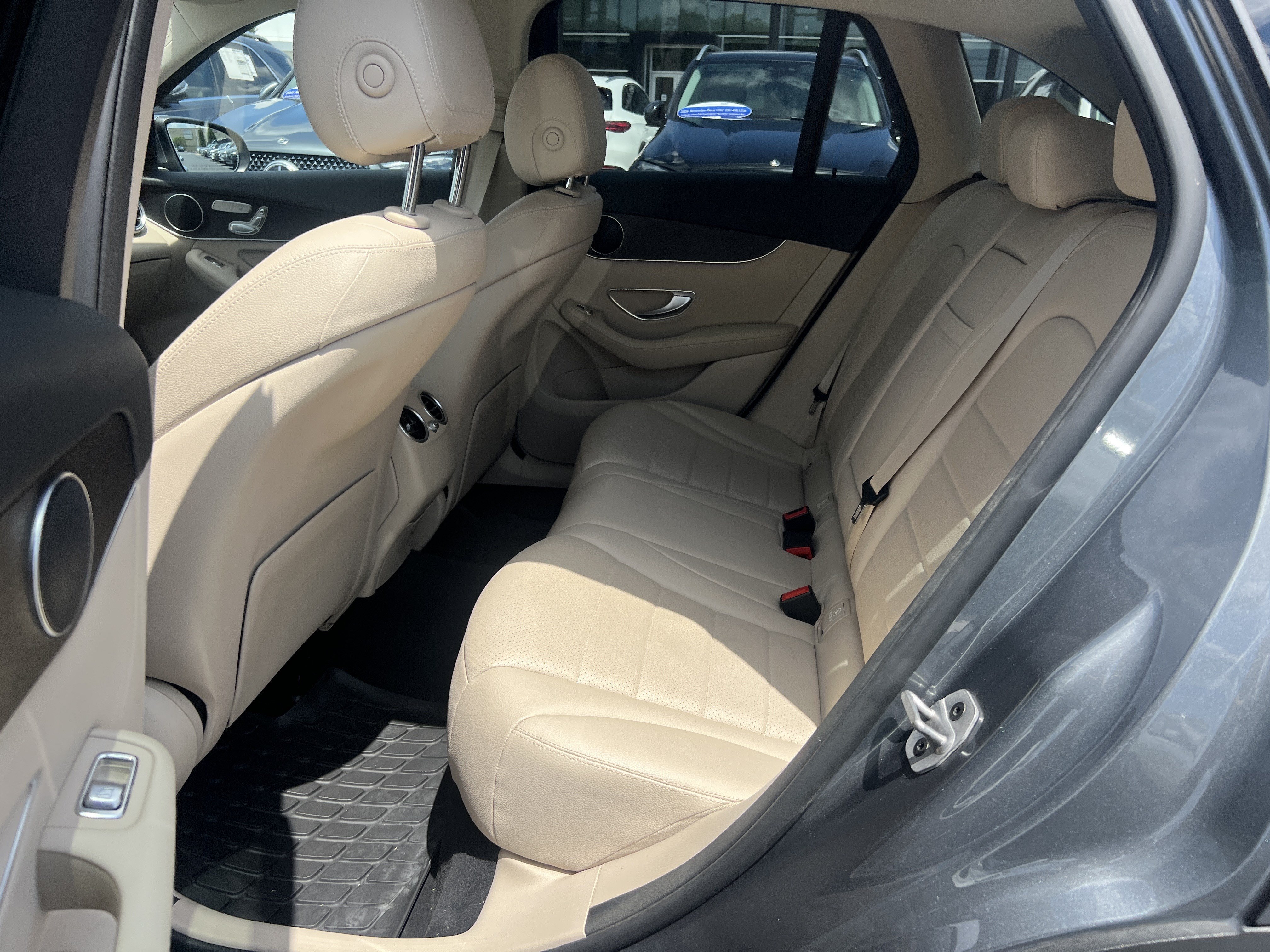 Certified 2022 Mercedes-Benz GLC 300 image 32