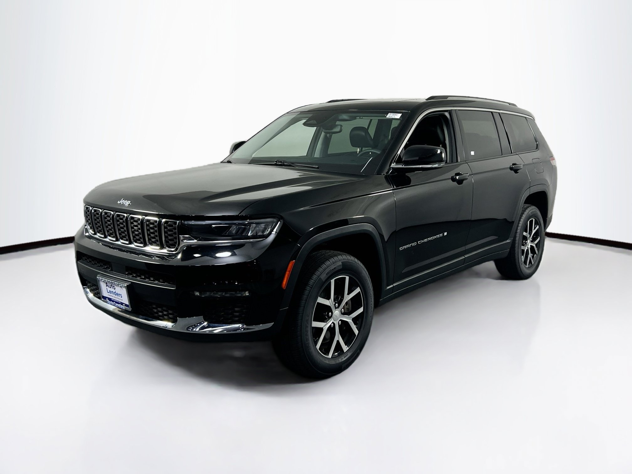Used 2023 Jeep Grand Cherokee L Limited AWD/4WD image 1