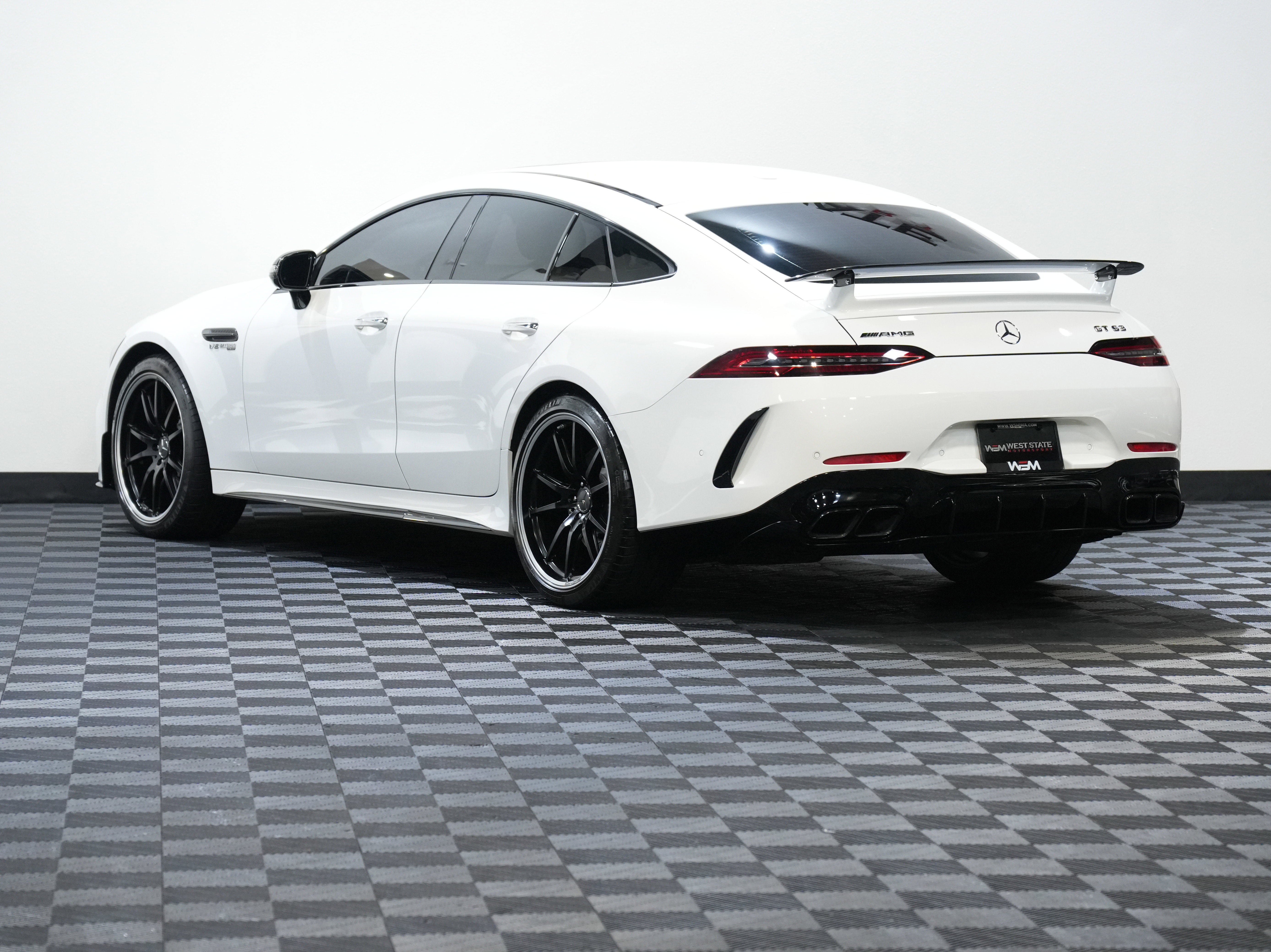 Used 2019 Mercedes-Benz AMG GT 63 w/ AMG Aerodynamics Package image 8