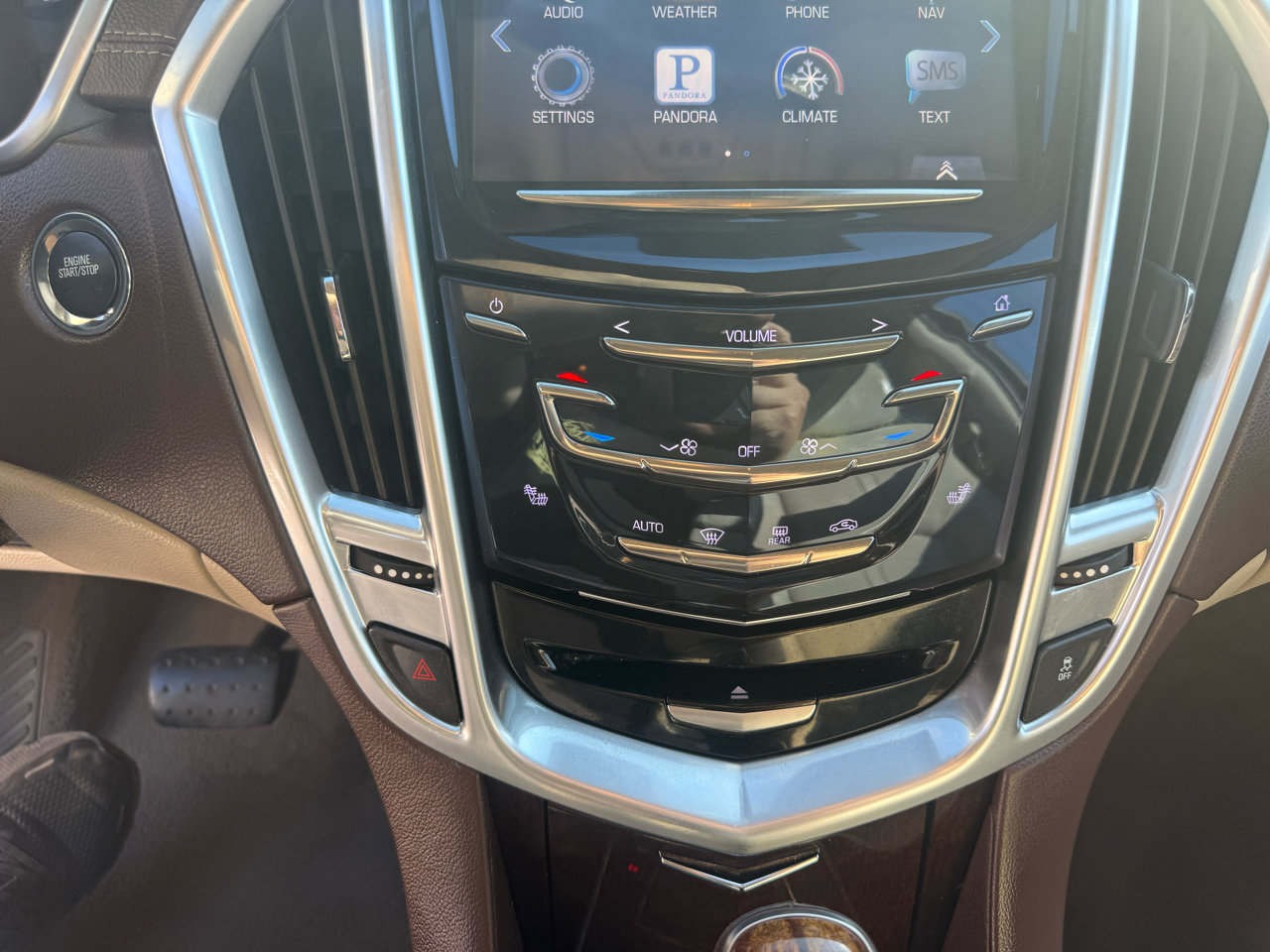 Used 2015 Cadillac SRX Luxury w/ Driver Awareness Package image 47