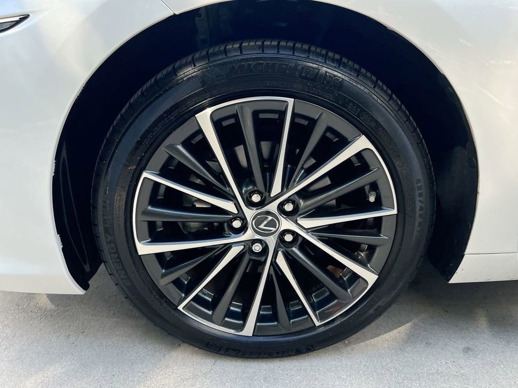 Certified 2023 Lexus ES 350 w/ Premium Package image 9