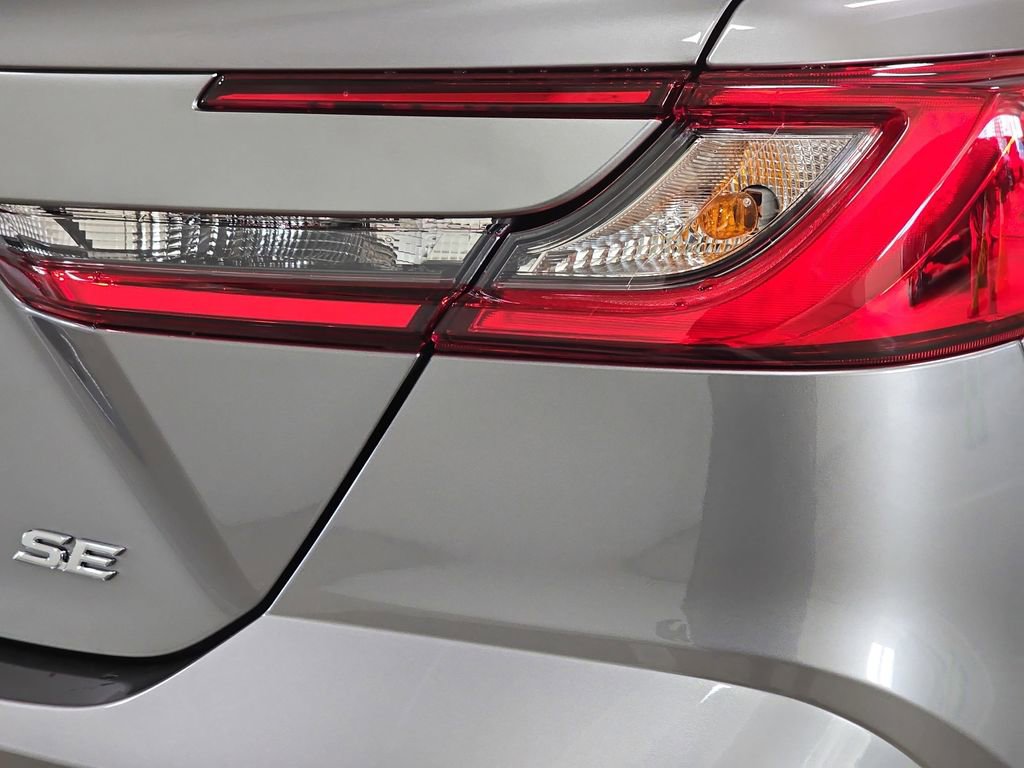 Used 2026 Toyota Camry SE image 31