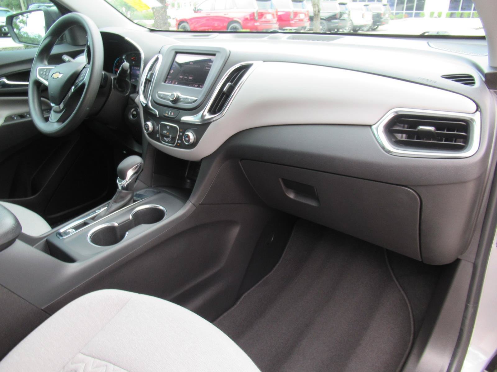 Used 2024 Chevrolet Equinox LS w/ LS Convenience Package FWD image 10