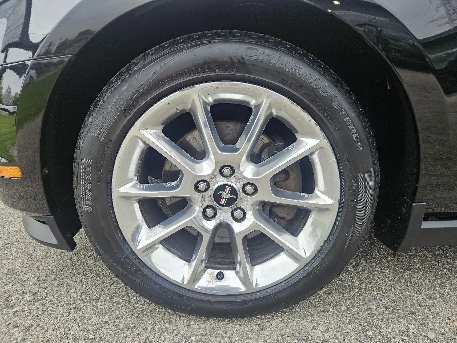 Used 2011 Ford Mustang Premium w/ 202A Rapid Spec Order Code RWD image 9