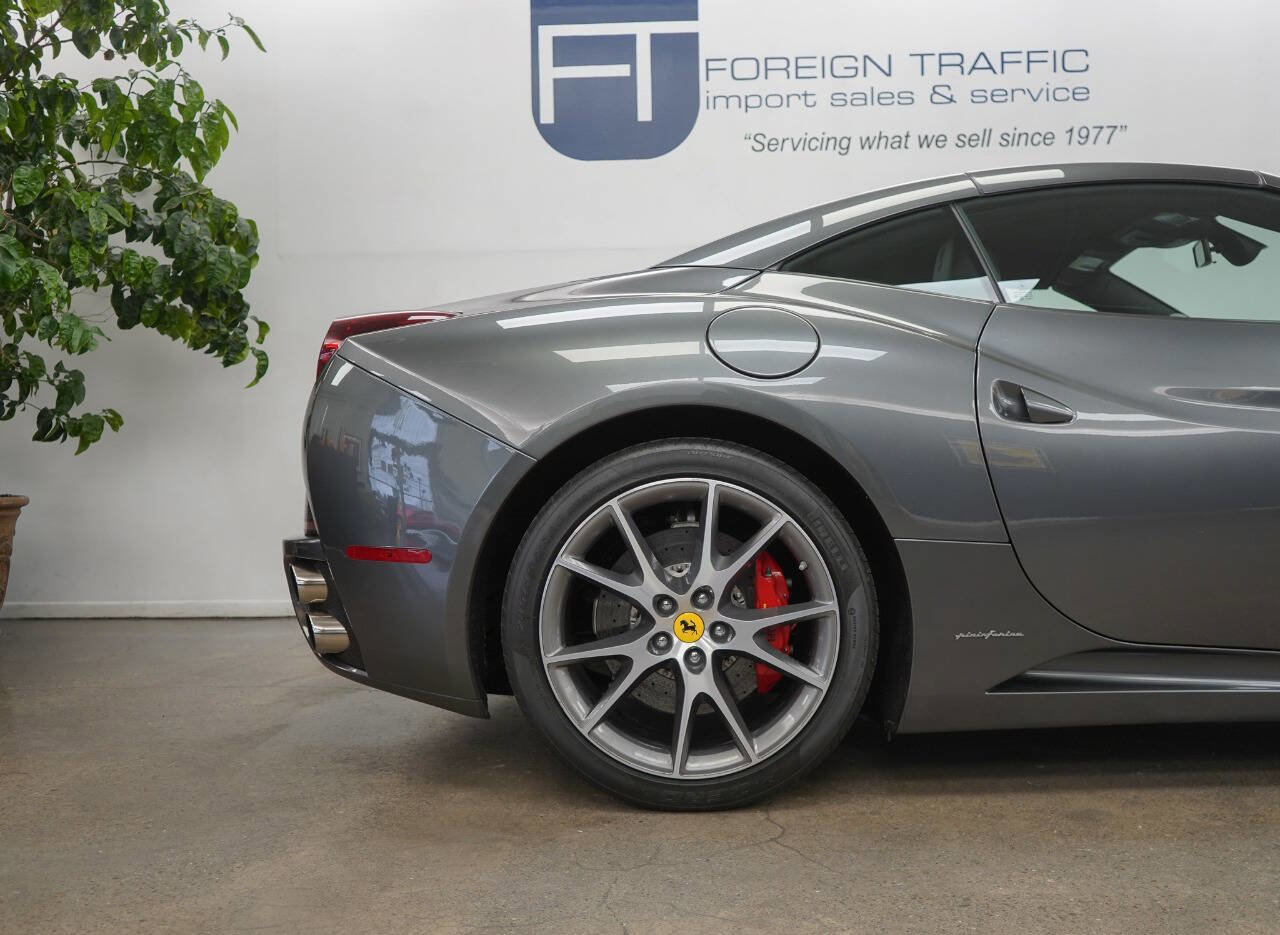 Used 2011 Ferrari California Base 2dr Convertible image 16