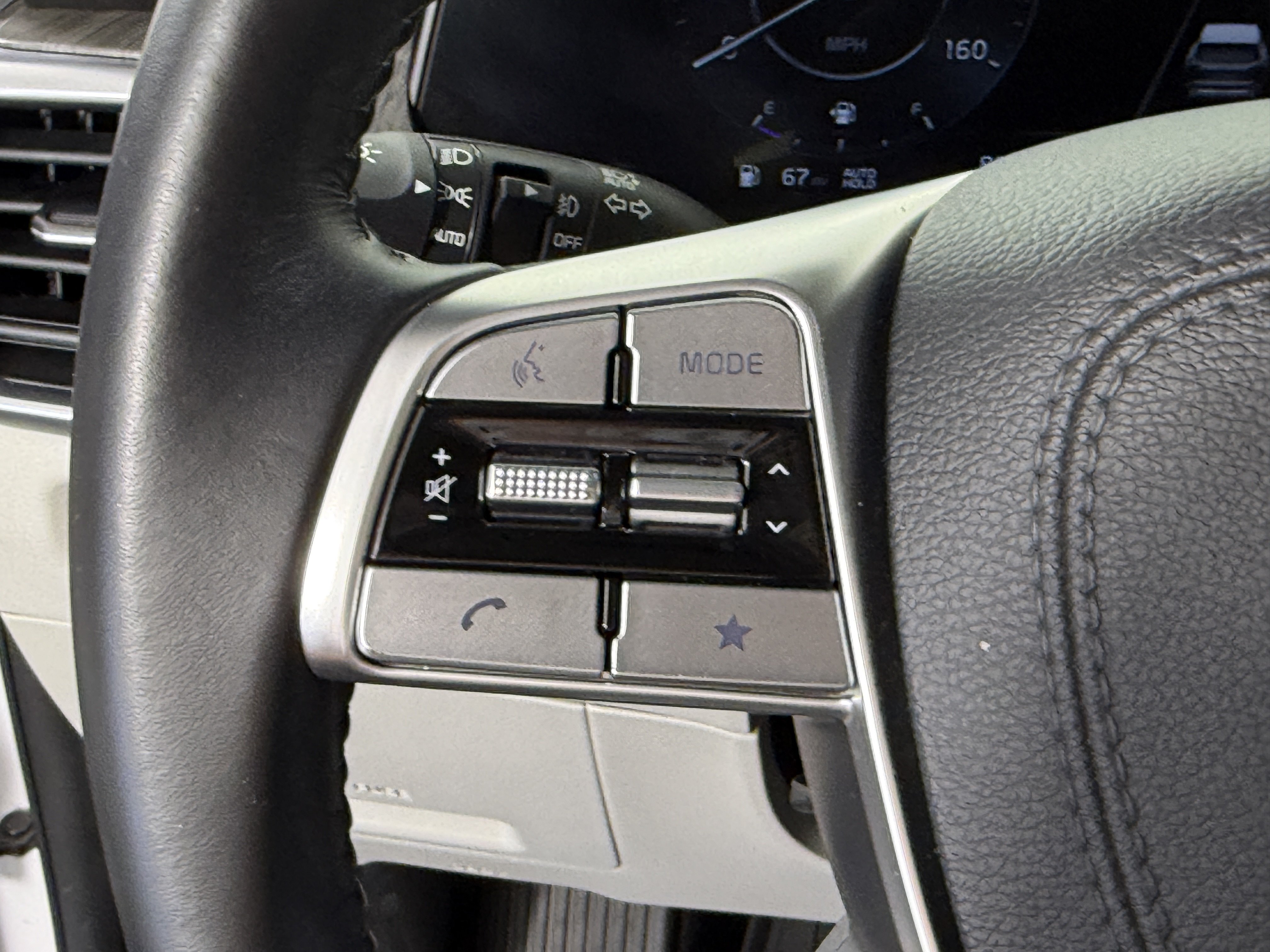 Used 2023 Kia Telluride SX FWD image 25