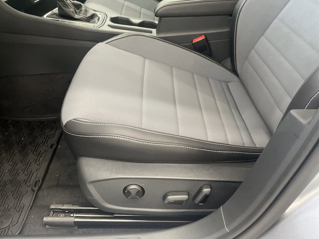New 2026 Volkswagen Jetta SE image 14